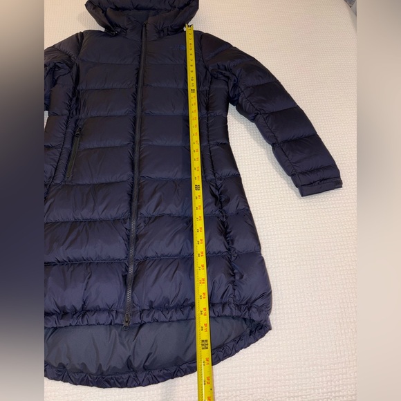 The North Face Metropolis Parka III Puffer Coat in Navy Blue – Small EUC - Picture 3 of 16